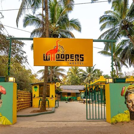 Whoopers Hostel Anjuna, Goa Esterno foto