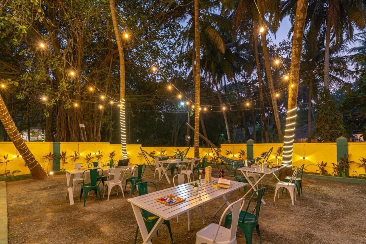 Whoopers Hostel Anjuna, Goa Esterno foto